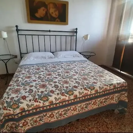 L'ancendola Nyaraló *